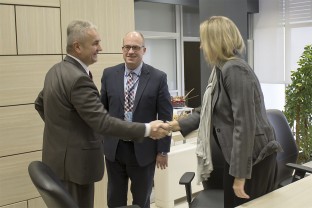 Šef Misije OSCE-a veleposlanik Jonathan Moore posjetio SIPA-