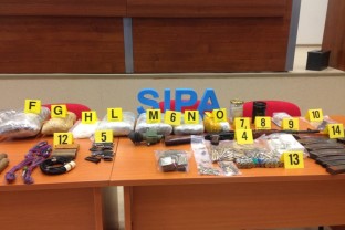 U akciji „Sunce“ SIPA oduzela veću količinu oružja i opojne droge