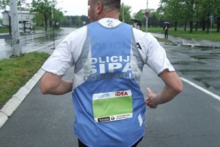 Policijski službenici SIPA-e učestvovali na 28. beogradskom maratonu