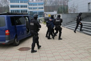 SIPA lišila slobode 20 osoba i blokirala raspolaganje novčanim sredstvima  preko milijun KM
