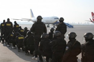 Из СР Њемачке испоручено једно лице по међународној потјерници