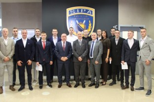 Kadeti šeste klase u činu policajac položili zakletvu