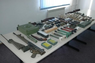 У Теслићу пронађена већа количина оружја