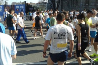 Pripadnici SIPA-e sudjelovali na Beogradskom maratonu