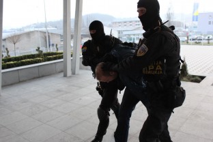 Наставак акције Лутка: У Сарајеву лишени слободе Д.Ч. и Е.К.