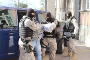 SIPA Apprehended Three Individuals in “Vozač” Operation